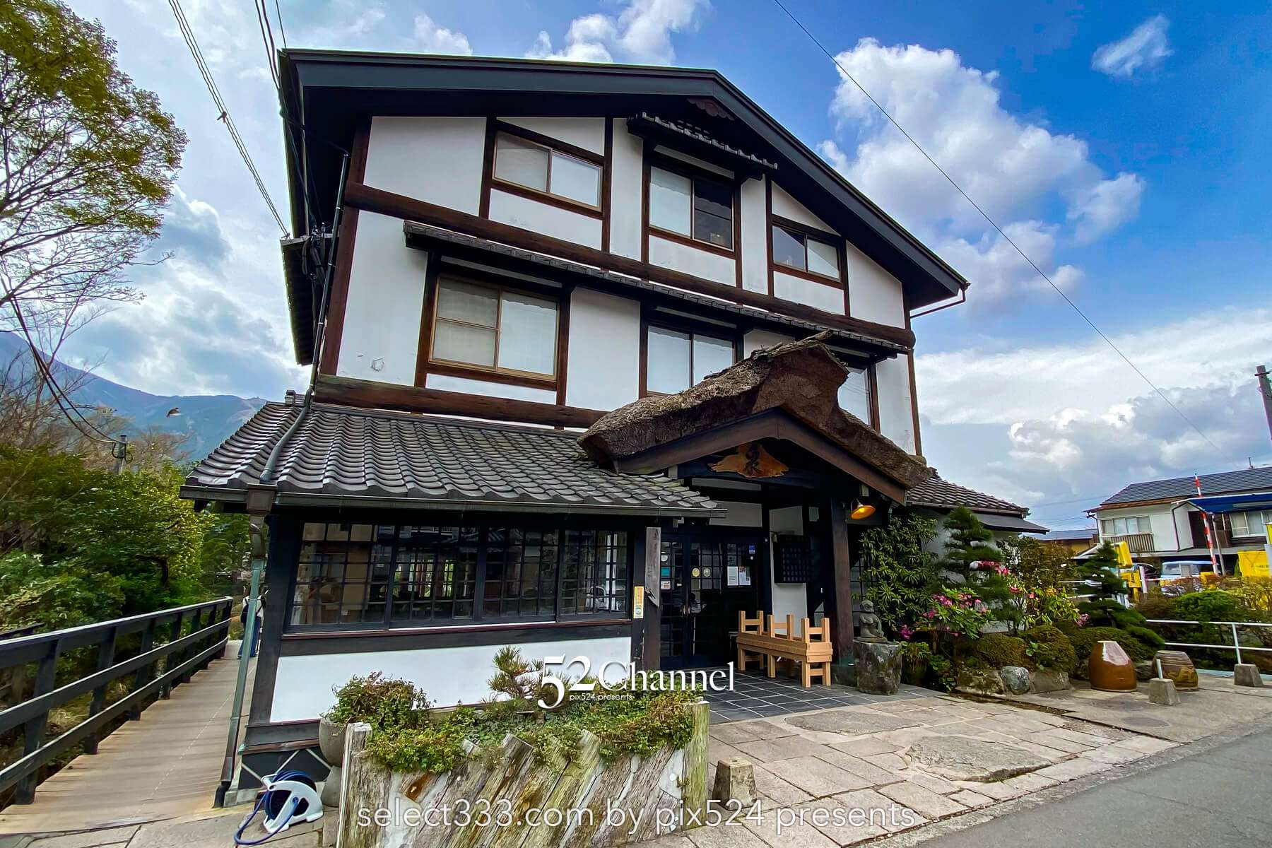 金鱗湖：大分県湯布院の人気観光地見どころ・撮影ポイント！朝霧・紅葉・湖畔散策ガイド