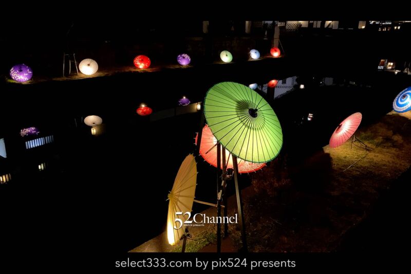 倉敷春宵あかり：倉敷美観地区を彩る情緒あふれるイルミイベント！川面を照らす和傘灯