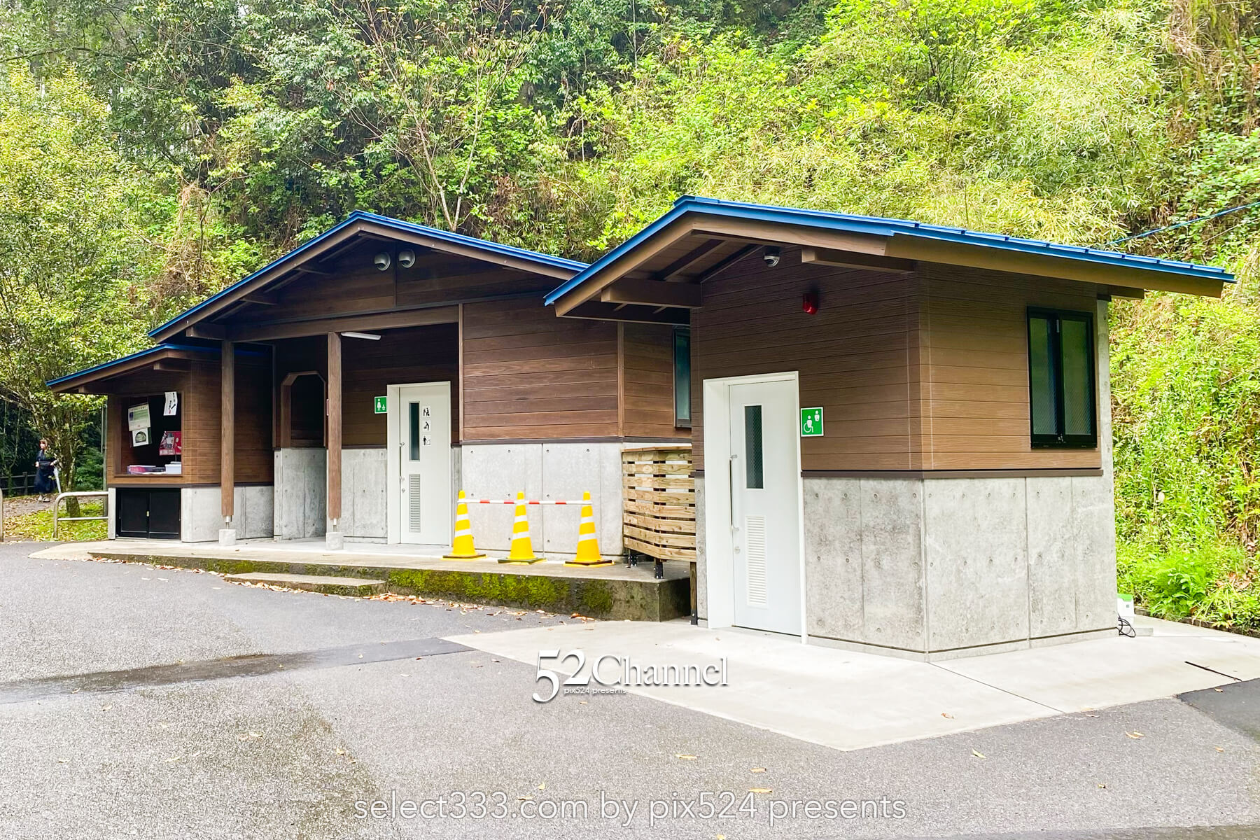溝ノ口洞穴:象徴的な鳥居と光の差し込む神秘的な絶景スポット!観光と撮影ポイント