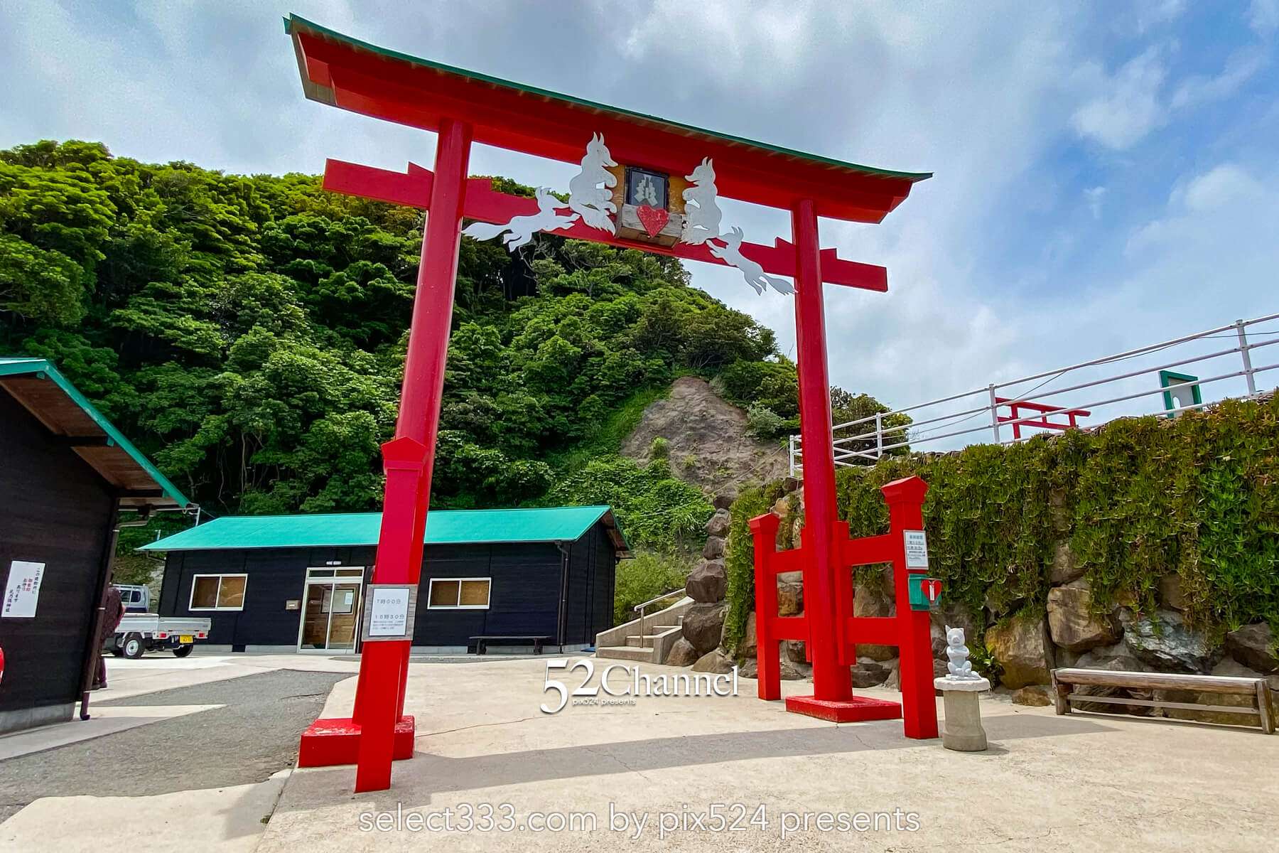 元乃隅神社:赤い鳥居が坂に続く山口県の絶景観光撮影スポット!アクセスと混雑回避ガイド