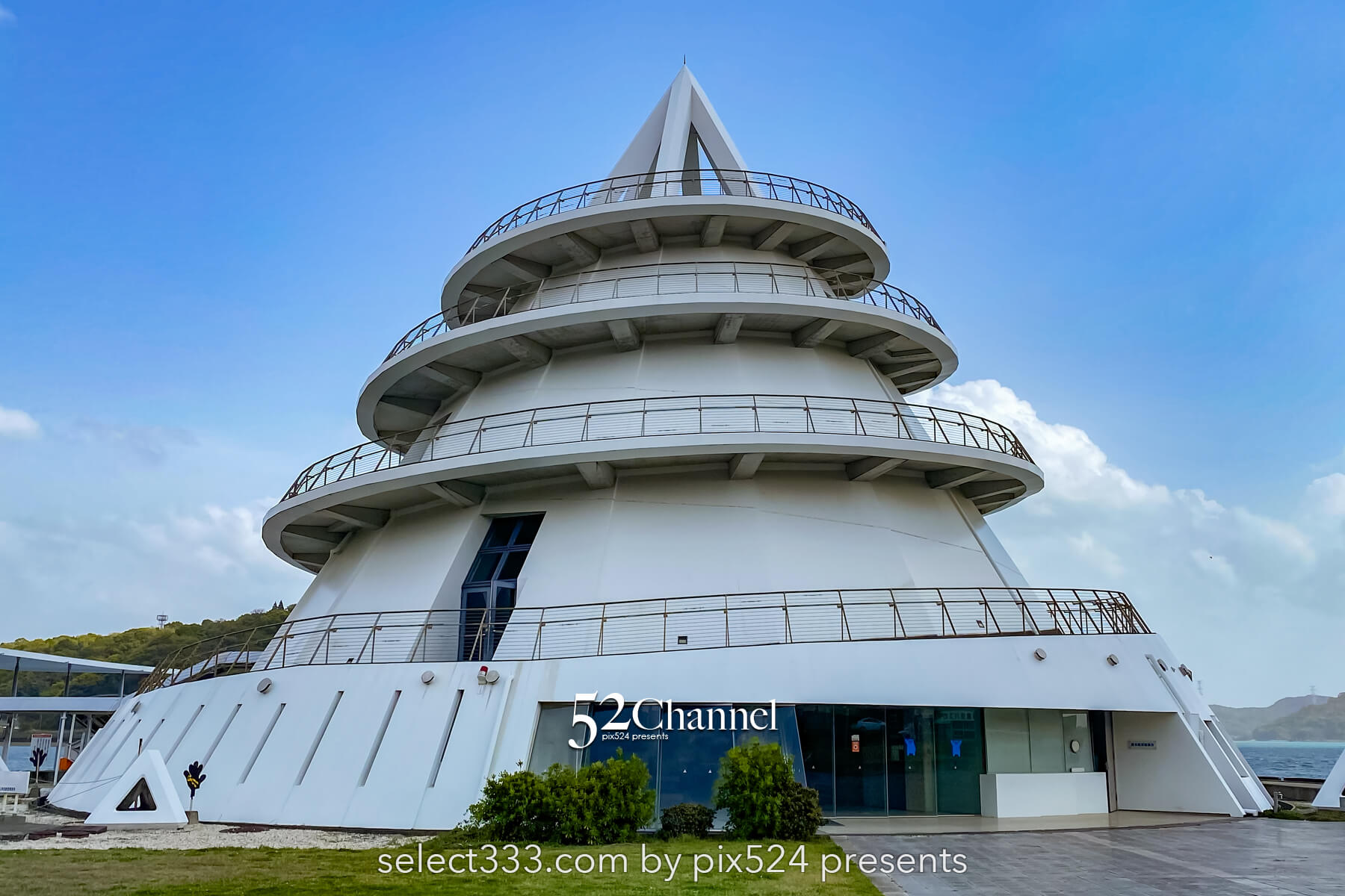 海のピラミッド：三角港に輝く絶景建築の魅力！観光と撮影ポイント！螺旋階段撮影スポット