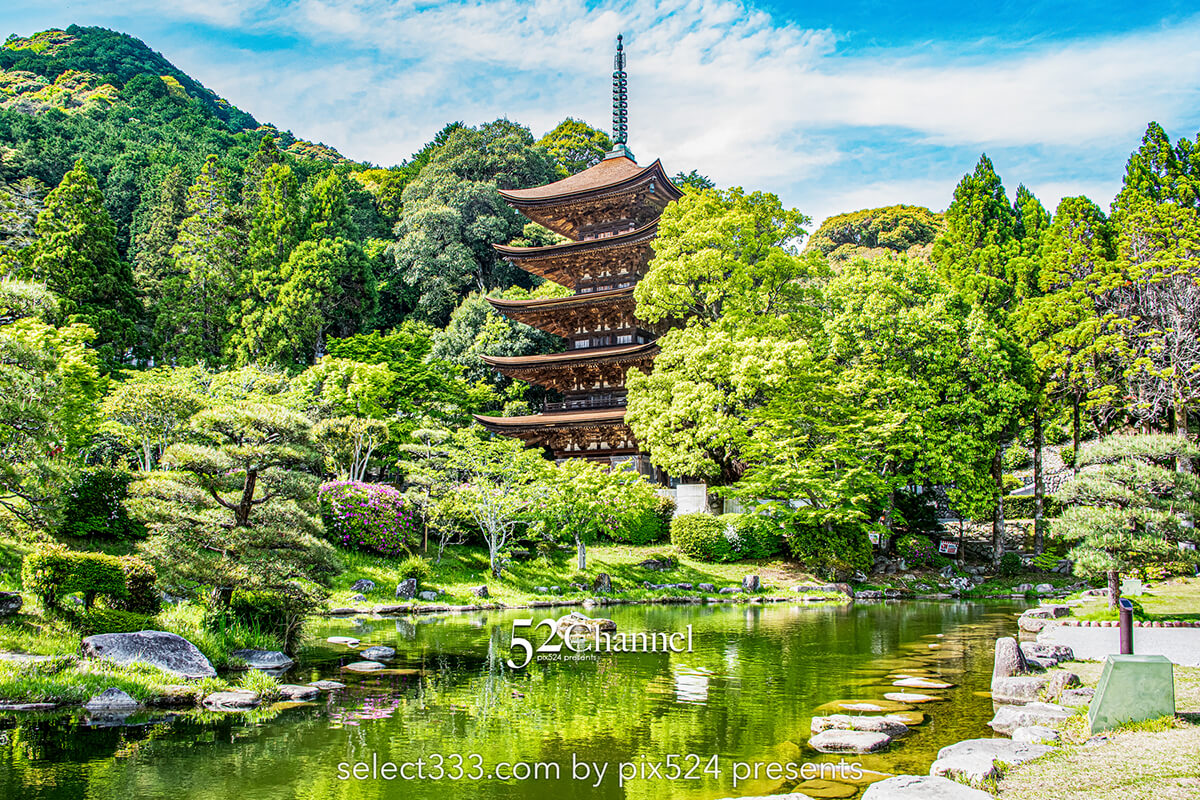 国宝瑠璃光寺五重塔：美しい日本庭園にそびえる五重塔は山口県の代表的観光スポット