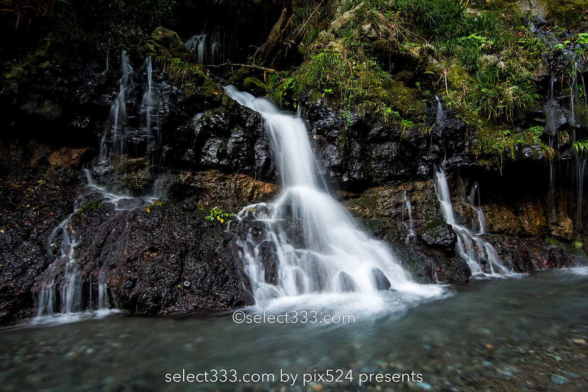 陣馬の滝！富士山の麓にある滝のひとつ朝霧高原の小さな名瀑布！隠れた滝の撮影地