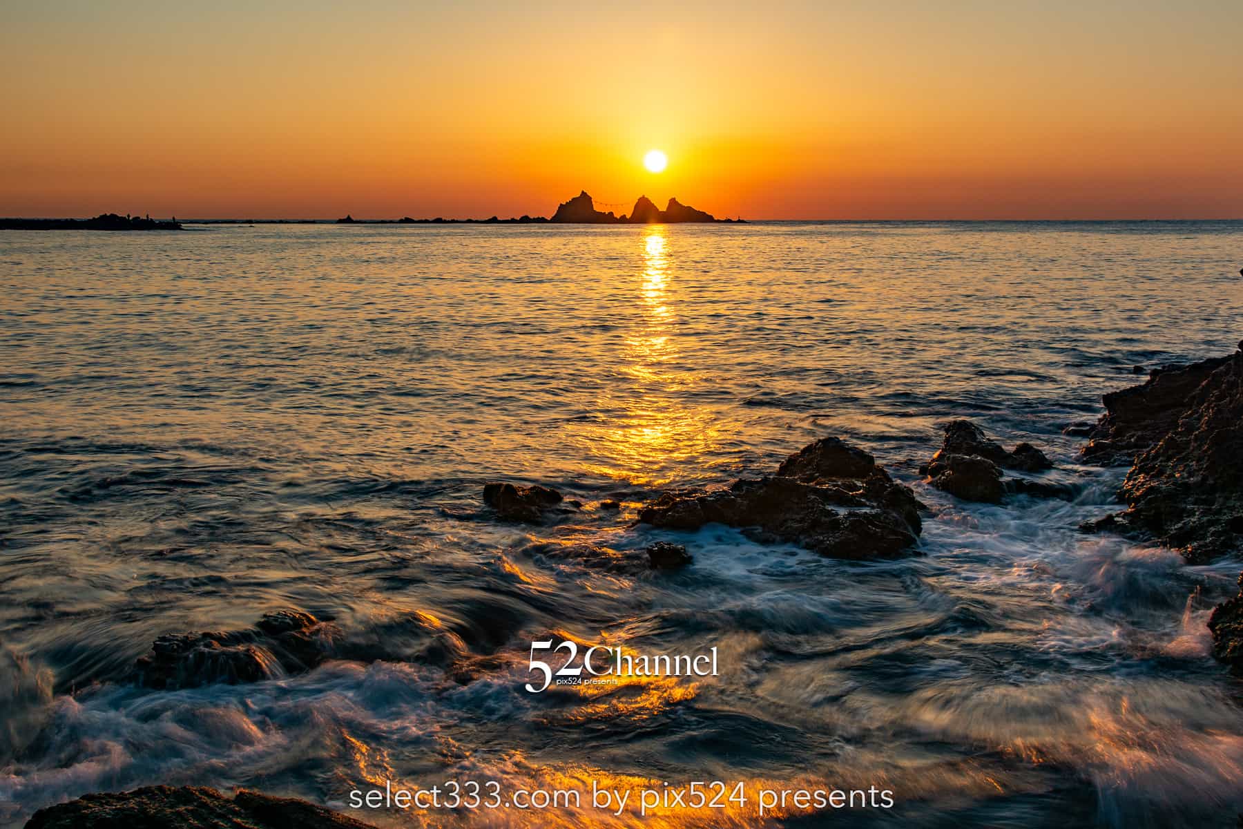 真鶴半島の三ツ石からの日の出！1年に2度見る事ができる絶景朝日！神奈川初日の出撮影地：writing and Photo by pix524:Masaya Konishi （小西雅哉）写真を楽しむブログ 主宰