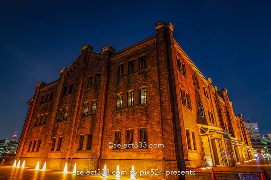 横浜赤レンガ倉庫の夜景撮影！煉瓦造りの歴史的建造物の風景！横浜の美しい被写体！
