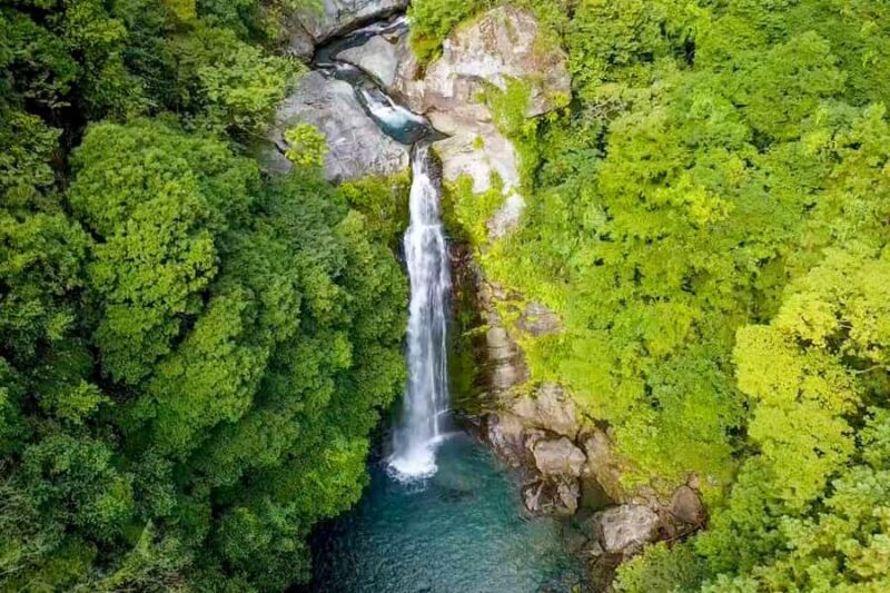 銚子の滝 愛媛県新居浜市の滝！ドローン撮影の風景とアクセス！四国の渓谷の風景