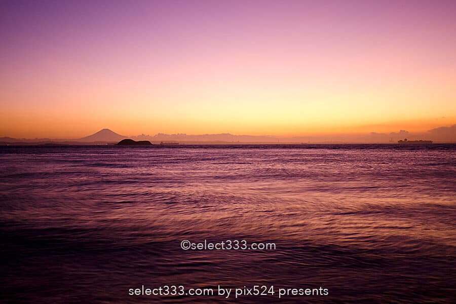 富津岬からの東京湾！明治百年記念展望塔と富士山の見える風景！夕焼け美観の千葉の海岸