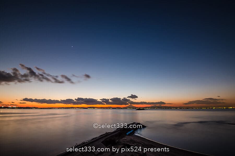 富津岬からの東京湾！明治百年記念展望塔と富士山の見える風景！夕焼け美観の千葉の海岸