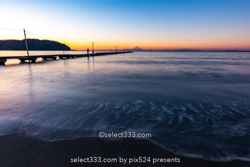 原岡桟橋の夕焼けと薄明の撮影！海に伸びる桟橋と富士山の風景！人気夕陽スポット原岡海岸