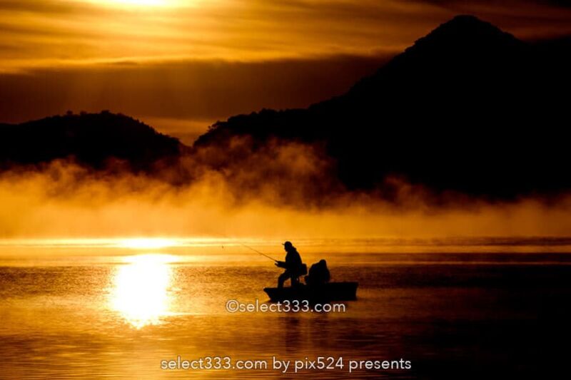 榛名山・榛名湖の日の出！湖面に映る榛名富士の薄明と朝焼け！群馬県の絶景地