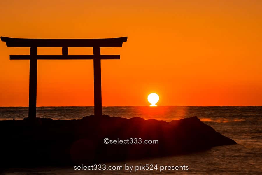 神磯の鳥居と朝日の撮影！大洗磯前神社・海からの日の出と朝焼け！パワースポットの風景