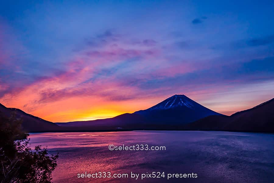 本栖湖の富士山！朝焼けや天の川が美しい本栖湖と富士山の風景！富士五湖の風景