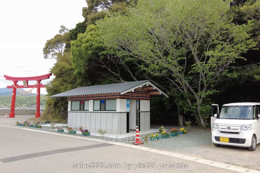 鳴無神社の風景：海からの参道と絶景鳥居！縁結びに御利益ある社！須崎市のパワースポット