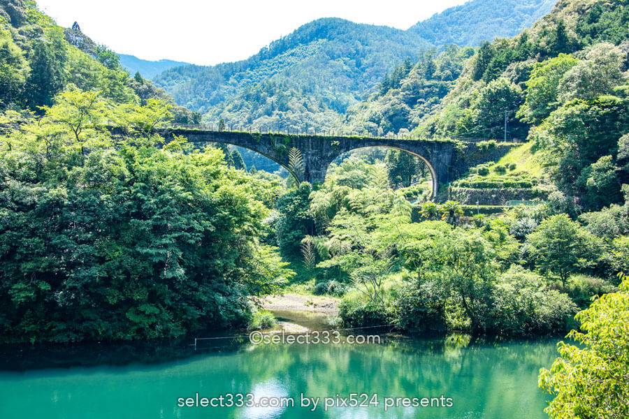 下津井めがね橋（佐川橋）森林軌道の橋はノスタルジアを誘う風景！高知県のレトロな架橋