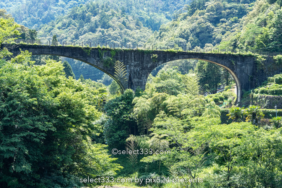 下津井めがね橋（佐川橋）森林軌道の橋はノスタルジアを誘う風景！高知県のレトロな架橋