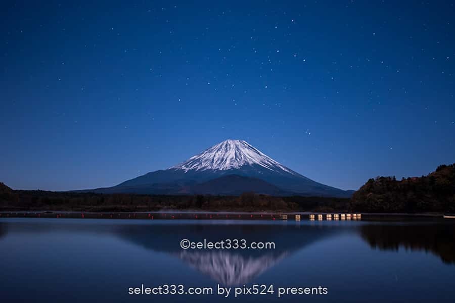 精進湖と逆さ富士の撮影！朝焼けと夜・車と富士山が撮れる景勝地！リフレクション撮影