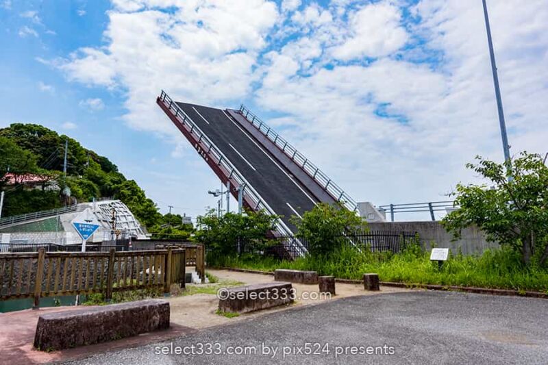 手結港可動橋：迫力ある動く橋！高知県香南市の跳ね橋がある風景！いつ開閉する？