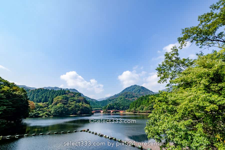 碓氷湖の秋の風景！夕焼け空が美しい安中の紅葉撮影スポット！群馬県の紅葉撮影地