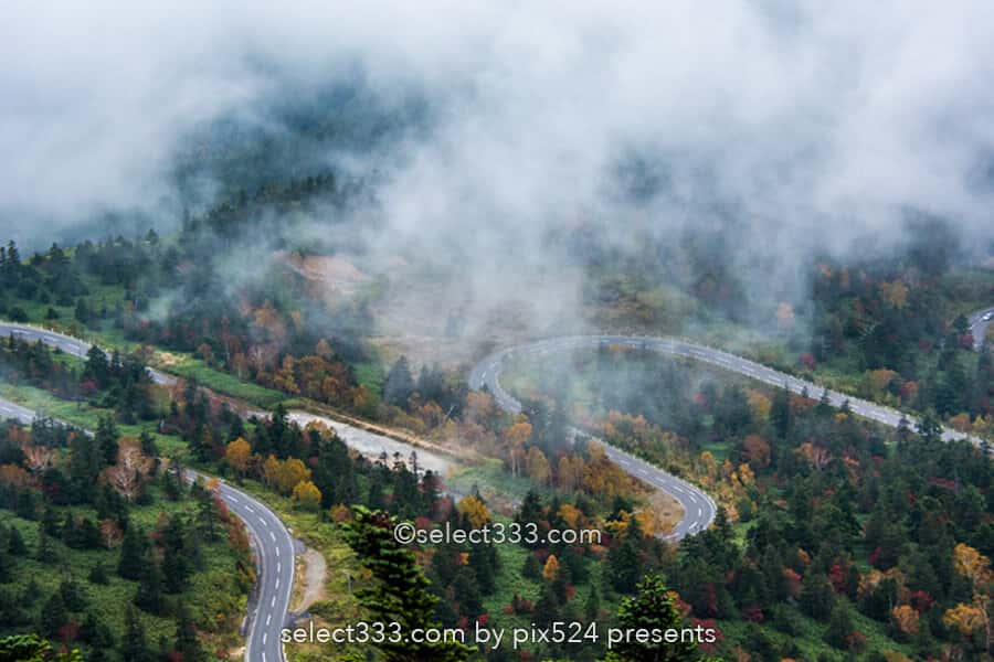 横手山【のぞき】志賀高原エリア!絶景の紅葉と雲海の撮影地!日本離れした山の紅葉風景