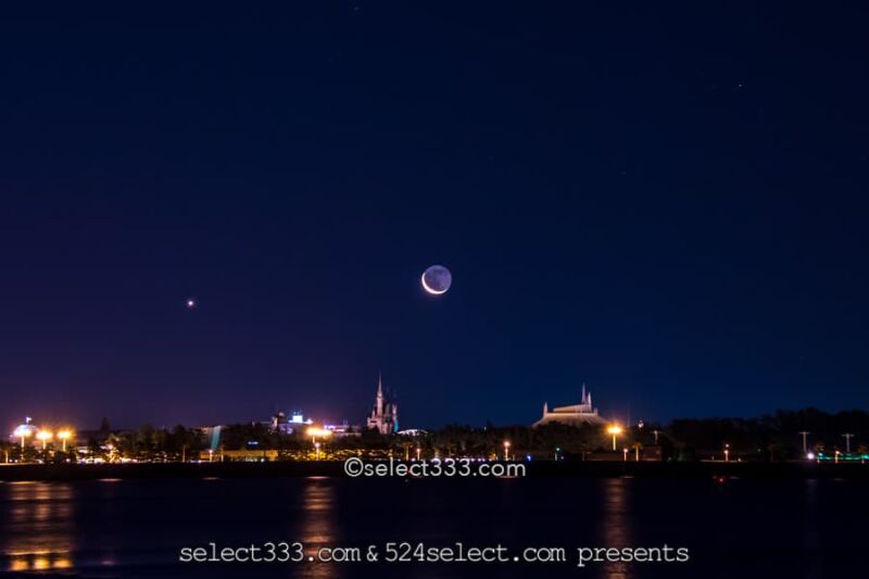 地球照の撮影!地球の光が月に届く幻想的な細い月の撮り方は?月蝕のような月の姿