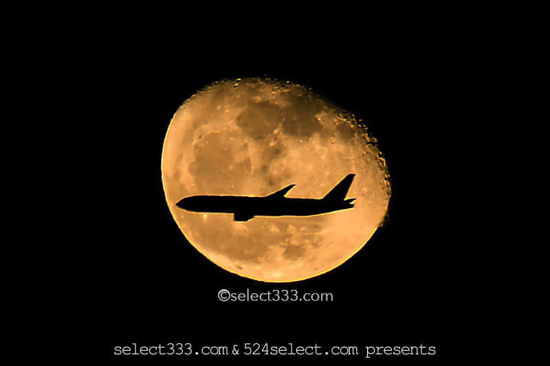 月の中に飛行機を入れる撮影方法！月を背景に飛行機のシルエット！航路と月の位置確認