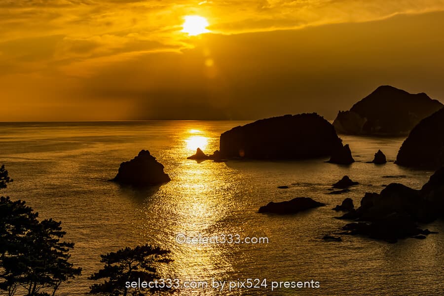 太陽の光の道を撮影！海面や水面に現れる朝日や夕日の光の道！太陽と海の道の撮影方法
